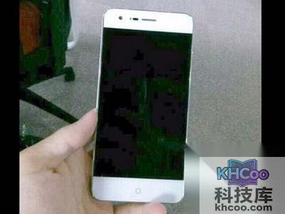 无边框新机谍照曝光