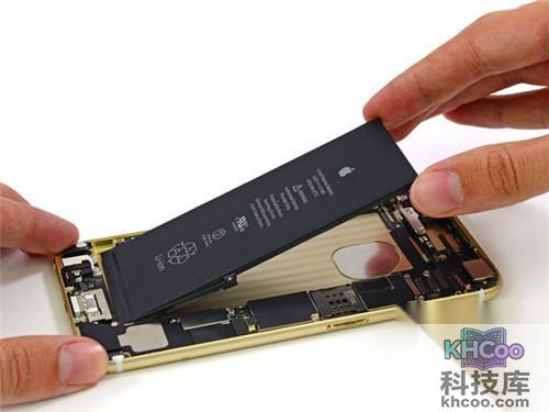 电池就与机身外壳分开