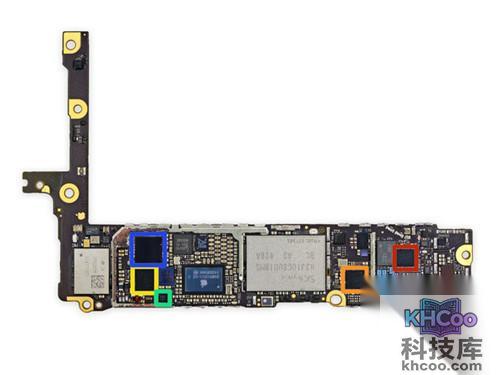 主板背面另外一些集成电路模块