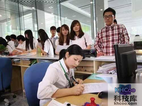 银行卡被吞了怎么办-带上身份证去营业厅取