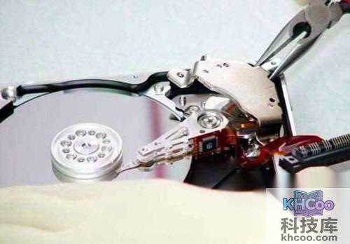 【硬盘开盘数据恢复】步骤5