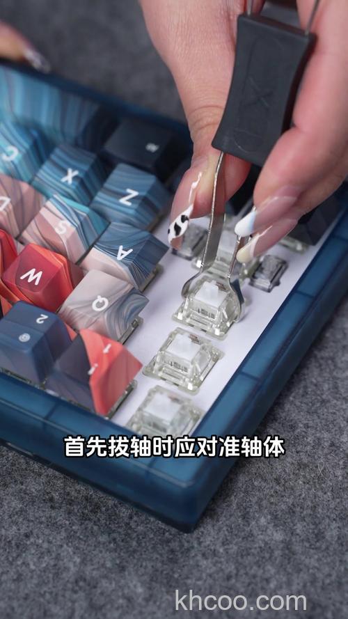 机械键盘拔键器如何运用 机械键盘拔键器运用教程【详解】