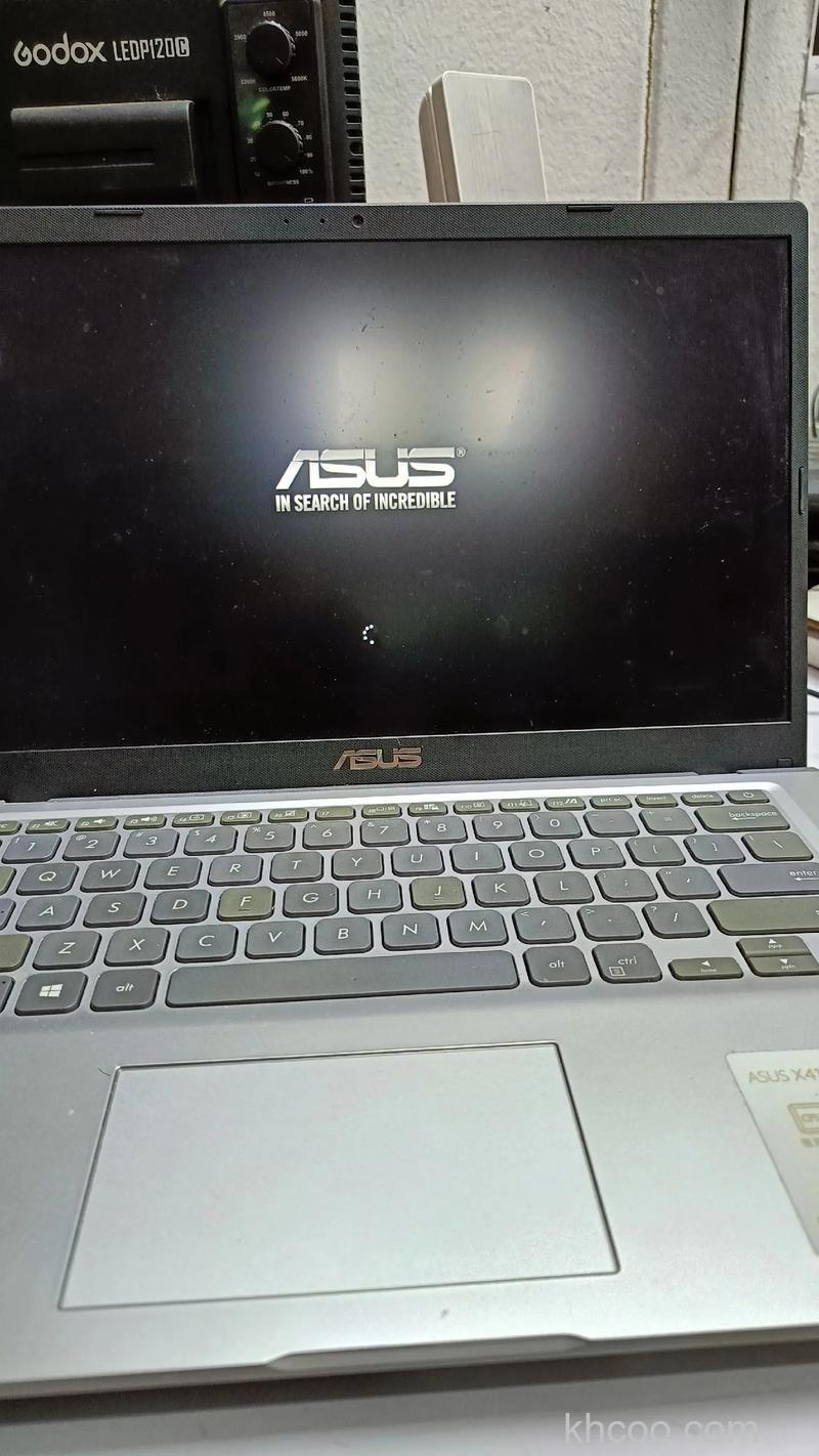 华硕S400CA系列LCD上的亮点是什么