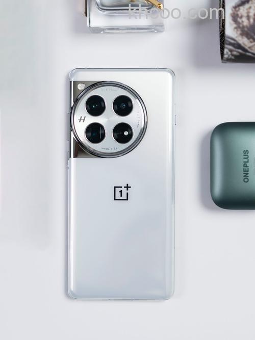 一加12是不是国产屏幕 一加12屏幕介绍【详解】