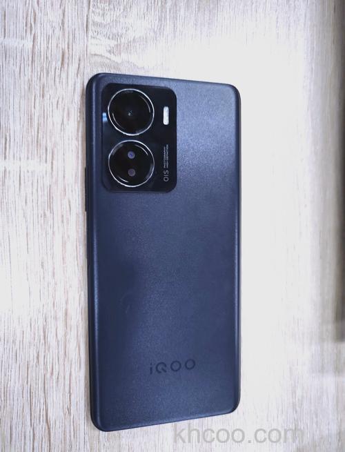 iqooz6怎么样 iqooz6是屏幕指纹吗【详解】