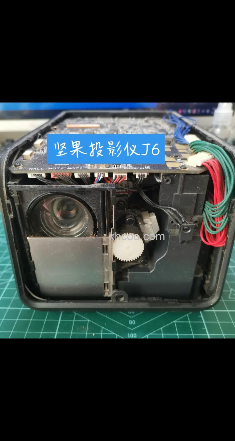 投影仪如何拆开外壳 投影仪拆开外壳的方法【步骤详解】