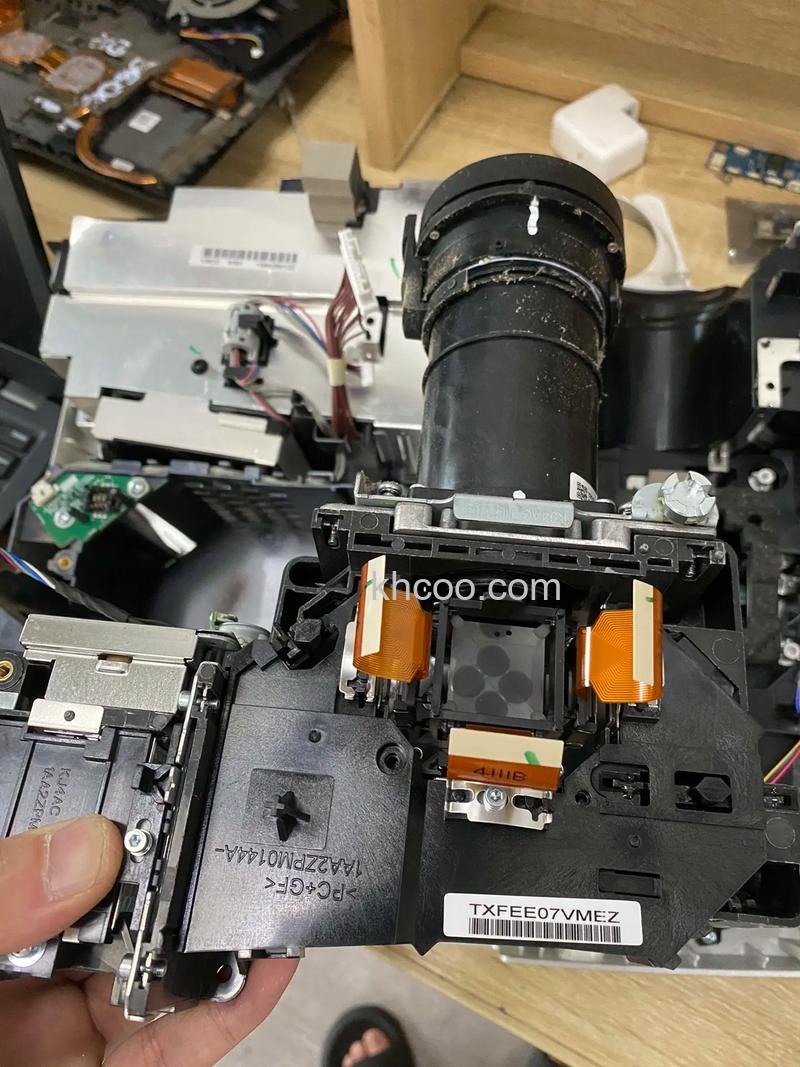 投影机液晶板是什么 投影机液晶板问题解决方法