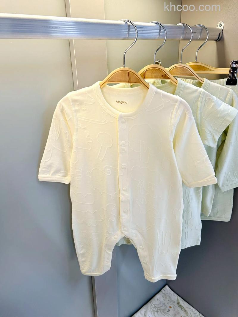 空调屋里婴儿怎么穿衣服 空调屋里婴儿穿衣服的建议【详解】