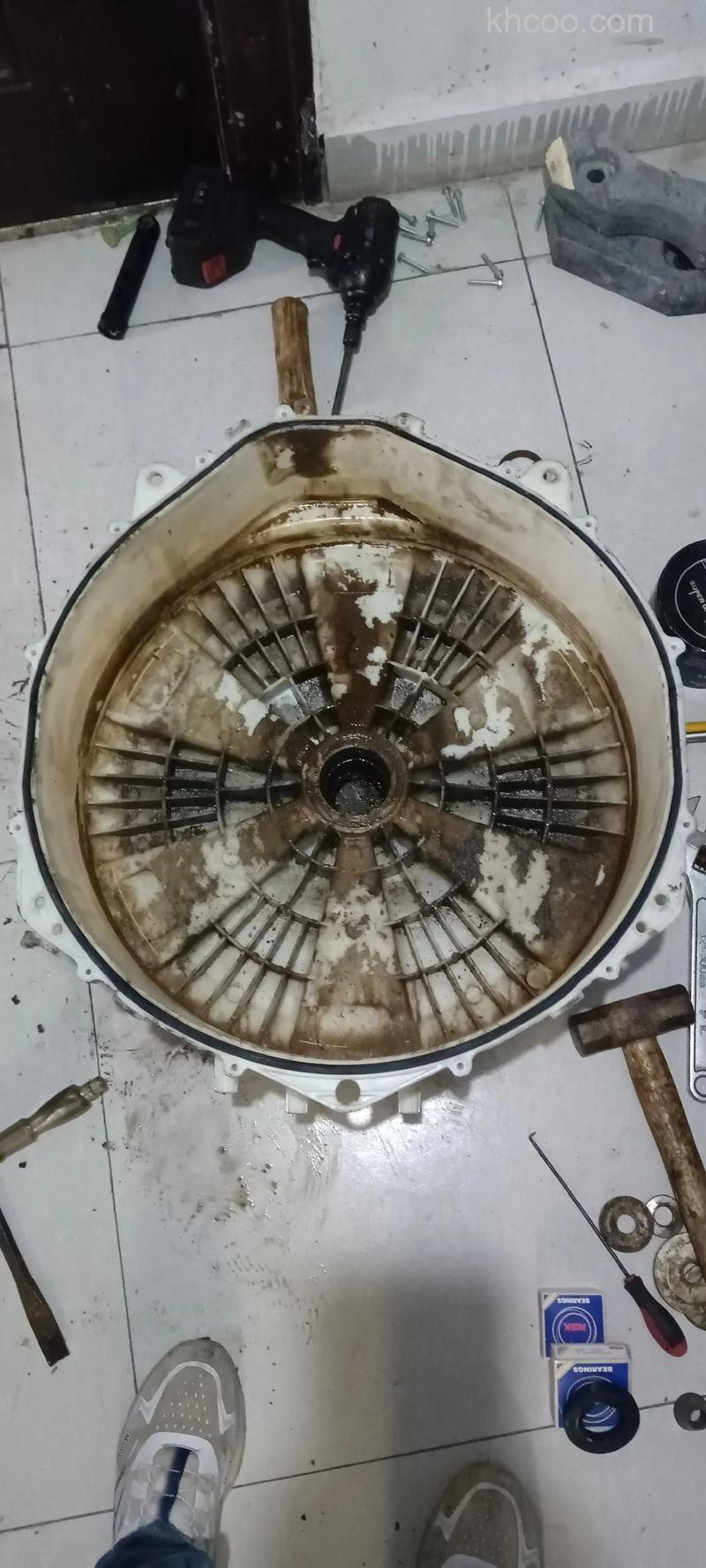 美的滚筒洗衣机怎么换轴承 美的滚筒洗衣机换轴承过程【详解】
